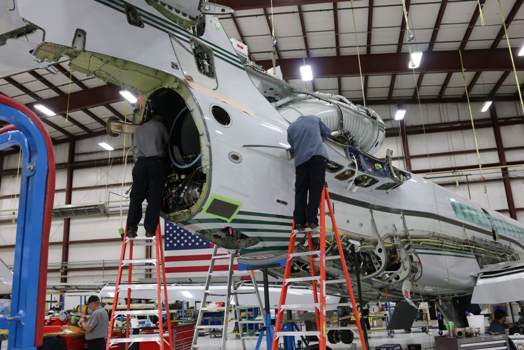 Aircraft Maintenance Gallery - Aviation Services - Western Aircraft